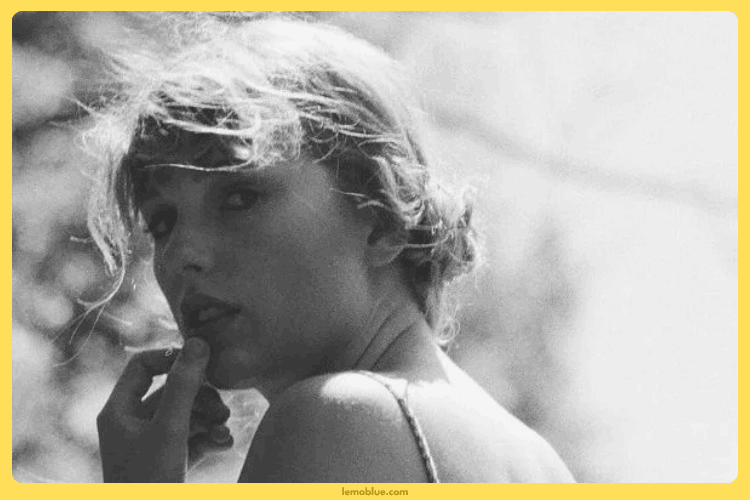 arti lagu August Taylor Swift