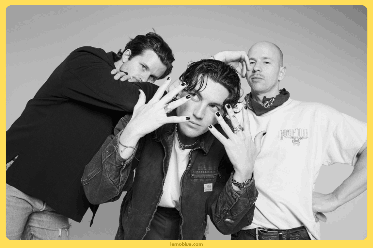 Lagu LANY Buat Patah Hati & Move On