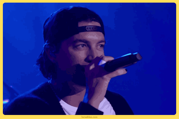 emosi dan makna lagu XXL LANY