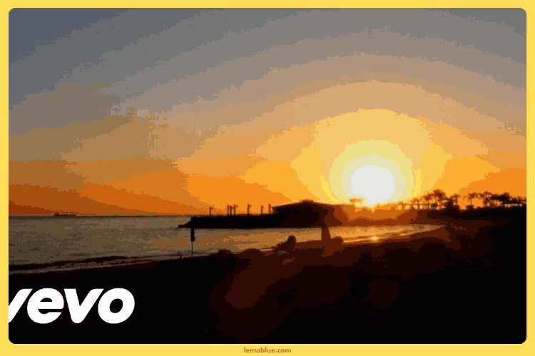 Makna lagu Daylight Maroon 5 ini juga menggambarkan perjalanan dari malam yang gelap menuju pagi