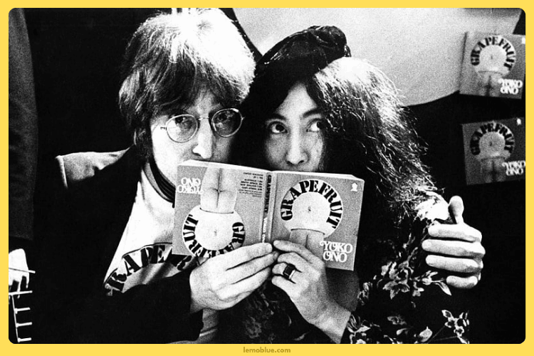 Terjemahan lagu Imagine John Lennon adalah simbol perdamaian