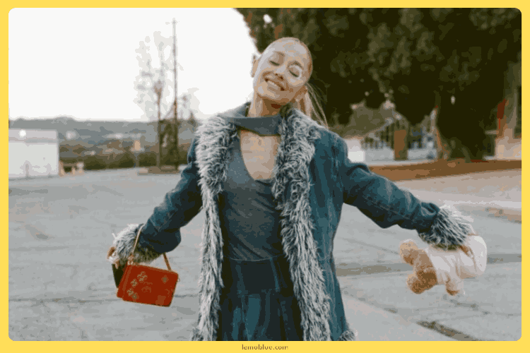 Makna Lirik Lagu Ariana Grande We Can’t Be Friends (Wait For Your Love)