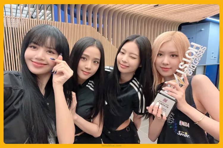 Makna Lirik Lagu BlackPink The Happiest Girl