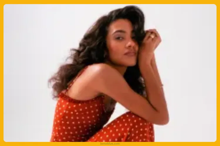 arti Lagu Something Inbetween Olivia Dean 