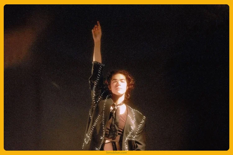 Makna Lagu Conan Gray Astronomy