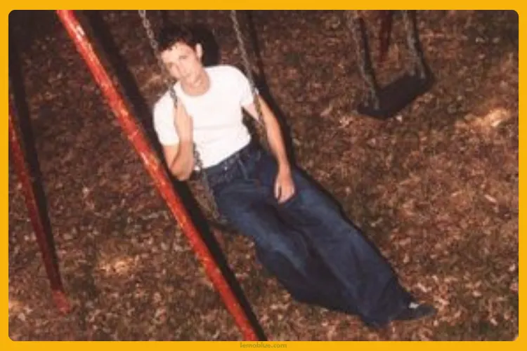 lagu lagu mood swings Henry Moodie