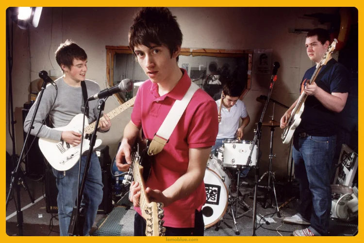 I Bet You Look Good on the Dancefloor Arctic Monkeys makna lagu