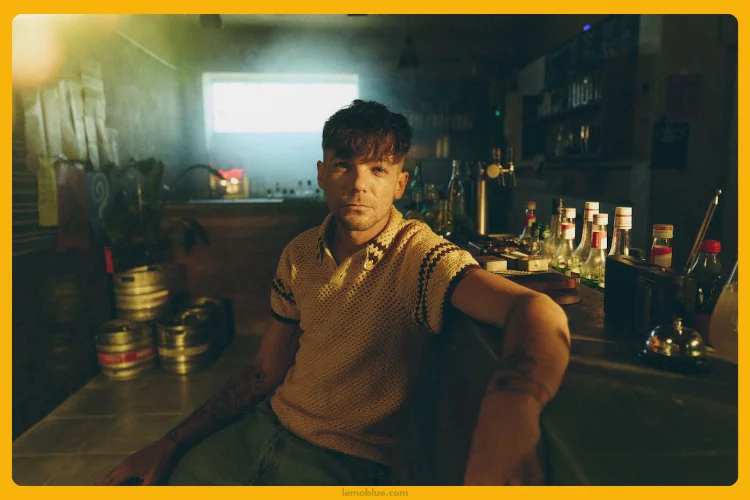 Palaces Louis Tomlinson makna