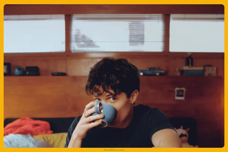 Right Person Wrong Time Henry Moodie makna lagu