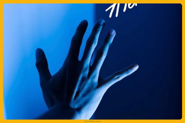 arti lirik Lagu Alexandra Reality Club