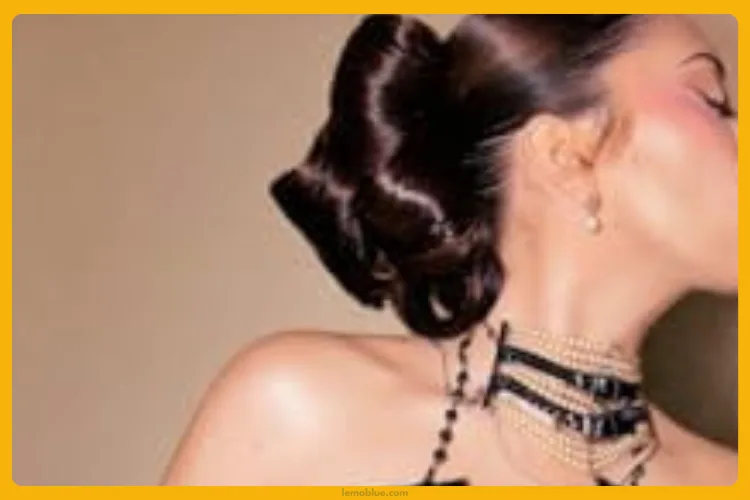 arti Lagu Muévelo Kali Uchis 